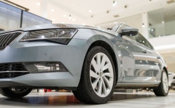 Skoda Superb III Liftback 2.0 TSI 280KM 2018 Skoda Superb 2.0 TSI 4x4 Ambition DSG 2.0 Benzyna 280KM, zdjęcie 11