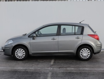 Nissan Tiida Hatchback 1.6 i 110KM 2007 Nissan Tiida 1.6 i 16V, Salon Polska, Serwis ASO, zdjęcie 2