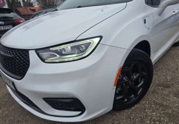 Chrysler Pacifica II 3.6 V6 Hybrid 264KM 2022 Chrysler Pacifica 3.6 eHybrid Touring L/S Skóry Kamery 360 Monitory FV 23%, zdjęcie 1