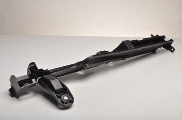 VOLVO XC40 II КРЕПЛЕНИЕ РУЧКИ БАГАЖНИКА НА ПОЛУ 32310880 2021 г.