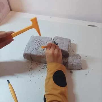 ХРУСТАЛЬНАЯ ШАХТА АЛМАЗНЫЕ РАСКОПКИ МАЛЕНЬКИЙ АРХЕОЛОГ АЛМАЗЫ