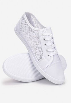 Белые кроссовки 39