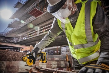 Дисковая пила 76 мм, 18 В DeWALT DCS438N-XJ
