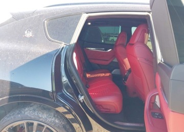 Maserati Levante 2022 Maserati Levante 2022r., Base, 3L, od ubezpieczalni 3.0 Benzyna 580KM, zdjęcie 10
