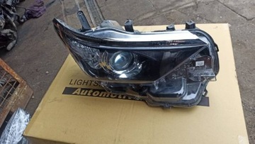 Toyota Auris II lift reflektor prawy 81110-02k30