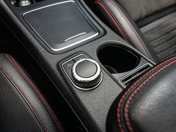 Mercedes CLA C117 Shooting Brake Facelifting 2.0 220 184KM 2017 MERCEDES-BENZ CLA 220 4-Matic Combi 2.0 184KM 2017, zdjęcie 21