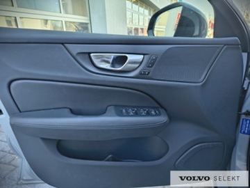 Volvo V60 II  Kombi Facelifting 2.0 B4 B 197KM 2025 Volvo V60 V60 B4 Benzyna, Plus Dark, Aktywny tempo, zdjęcie 9