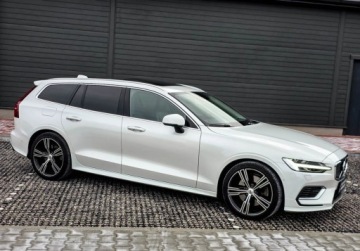 Volvo V60 II  Kombi Plug-in 2.0 T6 Plug-In Hybrid 341KM 2021 Volvo V60 FV 23 BW Panorama Kamery 360 Biala Perla 2.0 Hybryda Plug-in, zdjęcie 37
