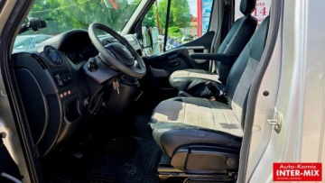 Renault Master IV Furgon FWD 2.3 dCi 170KM 2018 Renault Master 9 - osobowy zarejestrowany 2.3 Diesel 170KM, zdjęcie 17