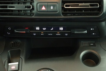 Citroen Berlingo III Osobowy M 1.2 PureTech 131KM 2020 Citroen Berlingo 1.2 PureTech, Salon Polska, zdjęcie 9