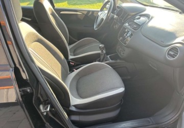 Fiat Punto Punto 2012 Hatchback 3d 1.4 8v 77KM 2012 Fiat Punto Evo 1,4 78KM, Klimatyzacja, Zadbany, Oplacony 1.4 Benzyna 78KM, zdjęcie 14