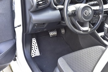 ПОДНОГКА RISTER ДЛЯ TOYOTA YARIS IV HYBRID ACTIVE COMFORT EXECUTIVE