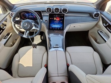 Mercedes GLC C254/X254 2025 Mercedes-Benz GLC 300 2025 2.0l 2.0 Benzyna 255KM, zdjęcie 8