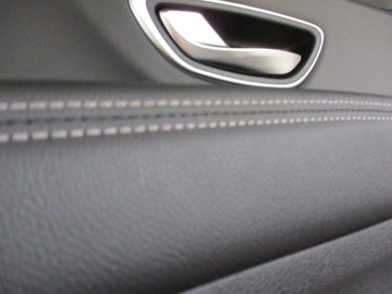 Обшивка передней двери Renault Scenic 4 IV 17R