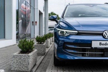 Volkswagen Golf VIII Variant 1.5 eTSI 150KM 2024 Volkswagen Golf Variant Style 1.5 eTSI 150 KM DSG, zdjęcie 2