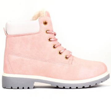 Зимние ботинки изолированные снежные ботинки