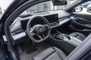 BMW Seria 5 G90-91 Touring 2.0 520d 197KM 2026 BMW 520 xDrive Limuzyna - Dostępny od ręki!, zdjęcie 10
