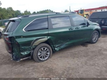Toyota Sienna III 2024 Toyota Sienna Le, 2024r., 4x4, 2.5L 2.5 Hybryda 245KM, zdjęcie 2