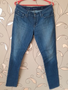 LEVIS-SUPER SPODNIE 28/32 K3