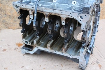 BLOK MOTORU AUDI 4.2 V8 ARS 077103021 A6 C5 A8 D2 NOMINÁL BENZÍN