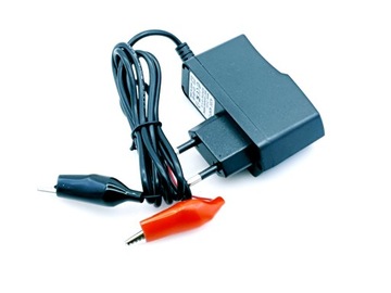 ЗАРЯДНОЕ УСТРОЙСТВО ДЛЯ ГЕЛЕВЫХ КИСЛОТНЫХ АККУМУЛЯТОРОВ 12 В