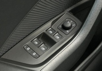 Skoda Octavia III Liftback Facelifting 1.5 TSI ACT 150KM 2020 Skoda Octavia Ambition Pakiety, ACC, Podgrzewane fotele, Kamera, Bezwypad, zdjęcie 19