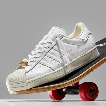 ADIDAS ORIGINALS SUPERSTAR