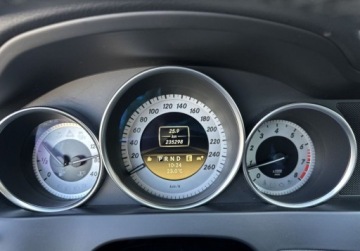 Mercedes Klasa C W204 Coupe 250 BlueEFFICIENCY 204KM 2011 Mercedes-Benz Klasa C MERCEDES C250 CGI 204KM 1.8 Benzyna 204KM, zdjęcie 10