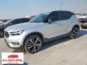 Volvo XC40 Crossover 2.0 T5 247KM 2019 Volvo XC 40 2019 VOLVO XC40 T5 MOMENTUM 2.0 Benzyna 247KM