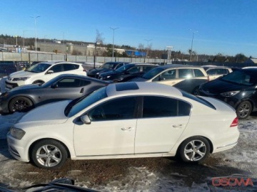 Volkswagen Passat B7 Limousine 2.0 TDI CR BlueMotion 177KM 2013 Volkswagen Passat 2.0tdi 4-Motion R-Line max wyposazenie Webasto ledy xeno, zdjęcie 9