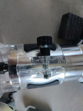 ФРЕЗЕРНЫЙ СТАНОК ПО ДРЕВЕСИНЕ ТРИМЕР ЭЛЕКТРИЧЕСКИЙ РУЧНОЙ 800ВТ