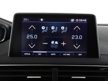 Peugeot 3008 II Crossover 1.6 BlueHDi 120KM 2017 Peugeot 3008 Navi Czujniki parkowania Klimatyzacja, zdjęcie 24