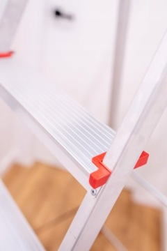 Алюминиевая лестница для дома 6 ступеней складная BAULICH с крюком и ножками БЕСПЛАТНО!