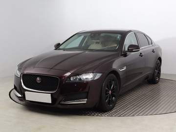 Jaguar XF II Sedan 2.0 i4D 180KM 2018 Jaguar XF 20d, 1. Właściciel, 177 KM, Automat, zdjęcie 1