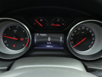 Opel Insignia I Hatchback Facelifting 1.6 CDTI Ecotec 136KM 2017 Opel Insignia 1.6 CDTI, Salon Polska, zdjęcie 10