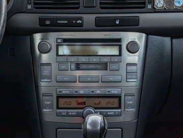 Toyota Avensis II Sedan 1.8 VVT-i 129KM 2004 Toyota Avensis 1.8 VVTI LPG Klima Tempomat Serwis Gwarancja 1.8 129KM, zdjęcie 28