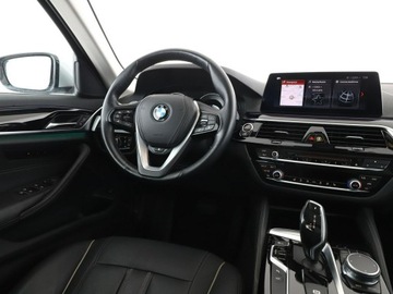 BMW Seria 5 G30-G31 Touring 530i 252KM 2018 BMW 530 4x4 automat skóra full LED navi panorama, zdjęcie 15