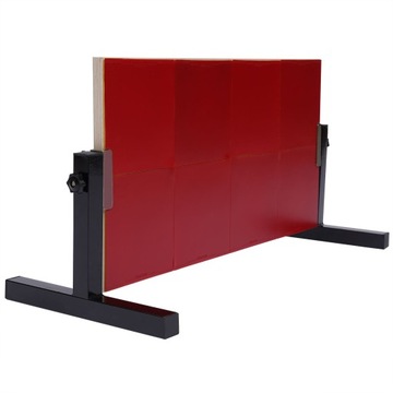 Тренажер для настольного тенниса из цельного дерева.