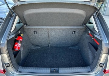 Skoda Kamiq Crossover Facelifting 1.0 TSI 115KM 2024 Skoda Kamiq Selection, Podgrzewane fotele i kierownica, Tempomat, Bezwypad, zdjęcie 9