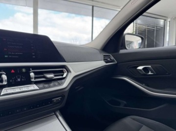 BMW Seria 3 G20-G21 Limuzyna 2.0 318i 156KM 2022 BMW Seria 3 318i Advantage Kamera cofania LED 3 stref. klimatyzacja, zdjęcie 24