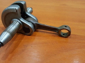 ШАТУН КОЛЕНВАЛА HUSQVARNA 122 C