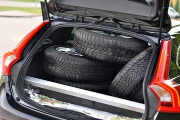 Volvo V60 I Kombi Facelifting 1.6 D2 115KM 2015 Volvo V60 LiFT Ocean Race 1,6 HDi Ledy Digital, zdjęcie 18