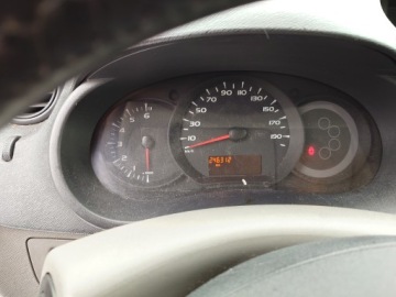 Renault Kangoo II Mikrovan 1.6 8v 90KM 2010 Renault Kangoo II 1.6 5-osób 2010r. benzyna + gaz LPG + hak, zdjęcie 6