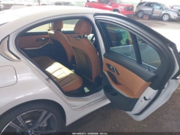 BMW Seria 3 G20-G21 2024 BMW Seria 3 330i, 2024r., 2.0L 2.0 Benzyna 255KM, zdjęcie 9