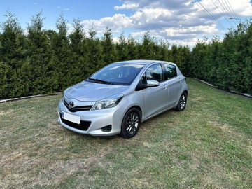 Toyota Yaris III Hatchback 5d Facelifting 1.33 Dual VVT-i 99KM 2014 Toyota Yaris 1,3 VVTi- 99KM B+G Kamera Cofania, zdjęcie 9