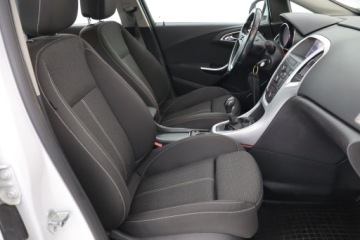 Opel Astra J Hatchback 5d 1.6 Turbo ECOTEC 180KM 2009 Opel Astra 1.6 T, Navi, Xenon, Klima, Klimatronic, zdjęcie 8