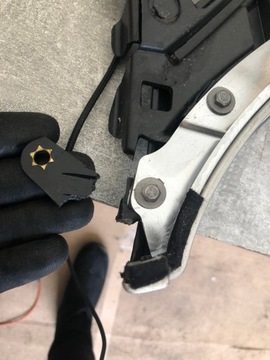 AUDI A8 4H LISTWA PODSZYBIE NA KONSOLE 4H1857051