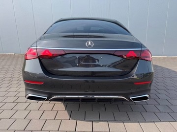 Mercedes Klasa E W214 Sedan 2.0 220d 197KM 2025 E Klasa 220 d 4-Matic AMG 2.0 (197KM) 2025, zdjęcie 2