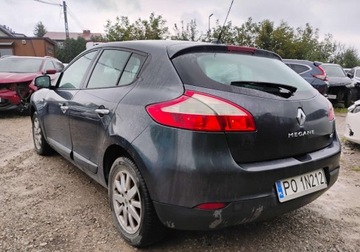 Renault Megane III Hatchback 1.5 dCi 105KM 2009 Renault Megane 2009r, 1.5 DCI. Delikatnie uszkodzony przod. Jezdzi. 1.5, zdjęcie 3