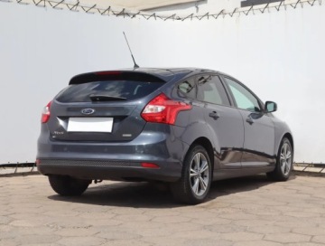 Ford Focus III Hatchback 5d 1.0 EcoBoost 100KM 2013 Ford Focus 1.0 EcoBoost, Navi, Klima, Klimatronic, zdjęcie 4